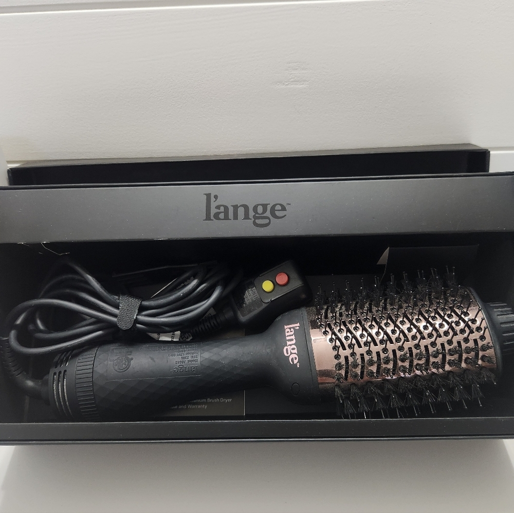 Lange Le Volume 75MM Hot Air Styling Brush in Black - Picture 3 of 5